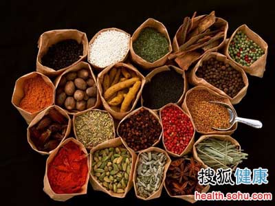 四种时髦“养生法”很伤肠胃(图1)