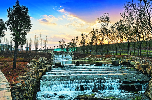 马岭河峡谷湿地公园兴义市民消暑新去处