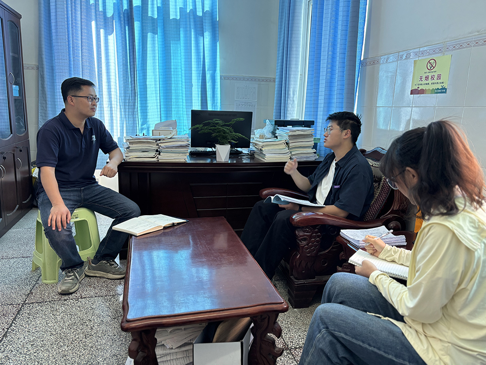 贵州省先进工作者张绍方：扎根教育一线 以爱和智慧书写教育华章(图3)