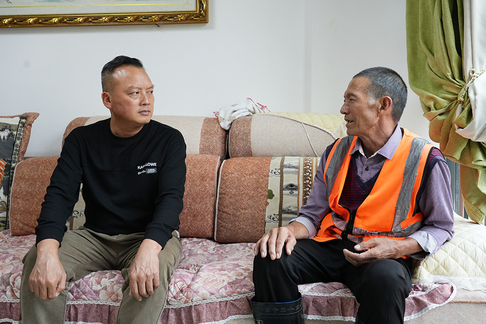 军魂铸家风 平凡写大爱——记第二届全国文明家庭杨伦建家庭(图3)