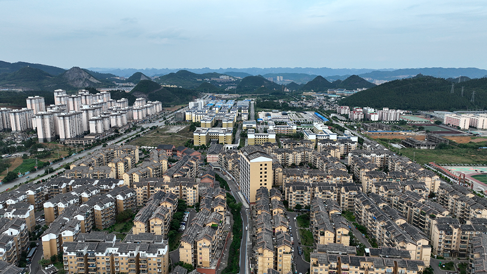 兴义市洒金街道栗坪社区：强化党建引领 推动基层治理走深走实(图2)