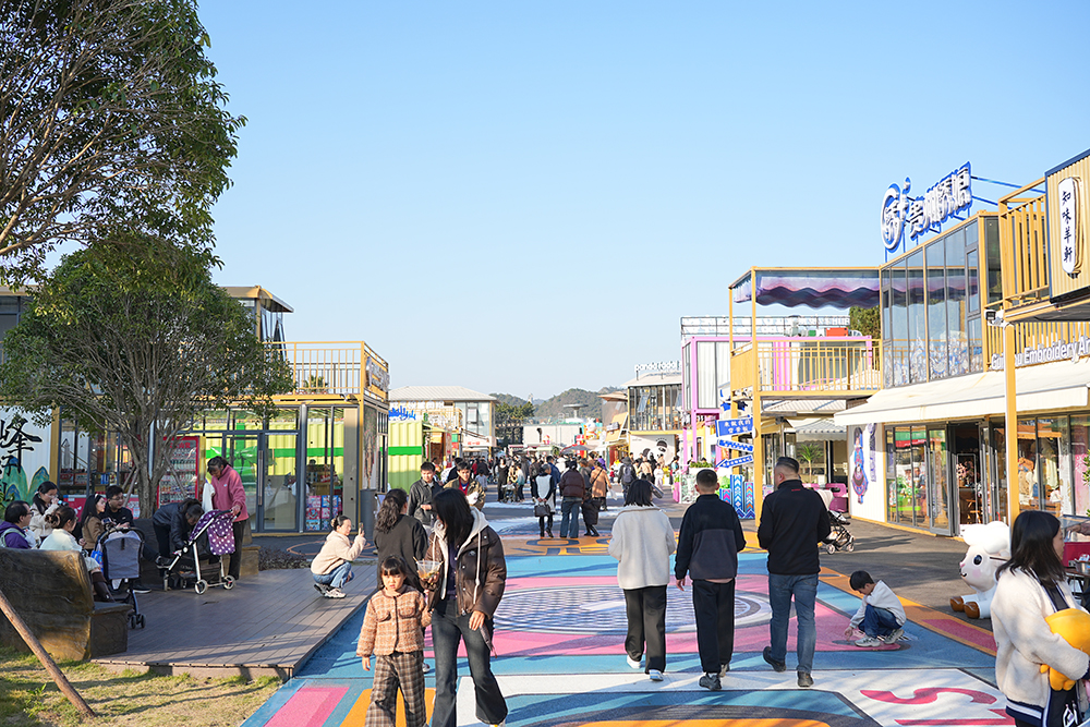 以“高铁速度”链接“诗与远方” 兴义全力做好“山水文章”(图3) 以“高铁速度”链接“诗与远方” 兴义全力做好“山水文章”(图3)