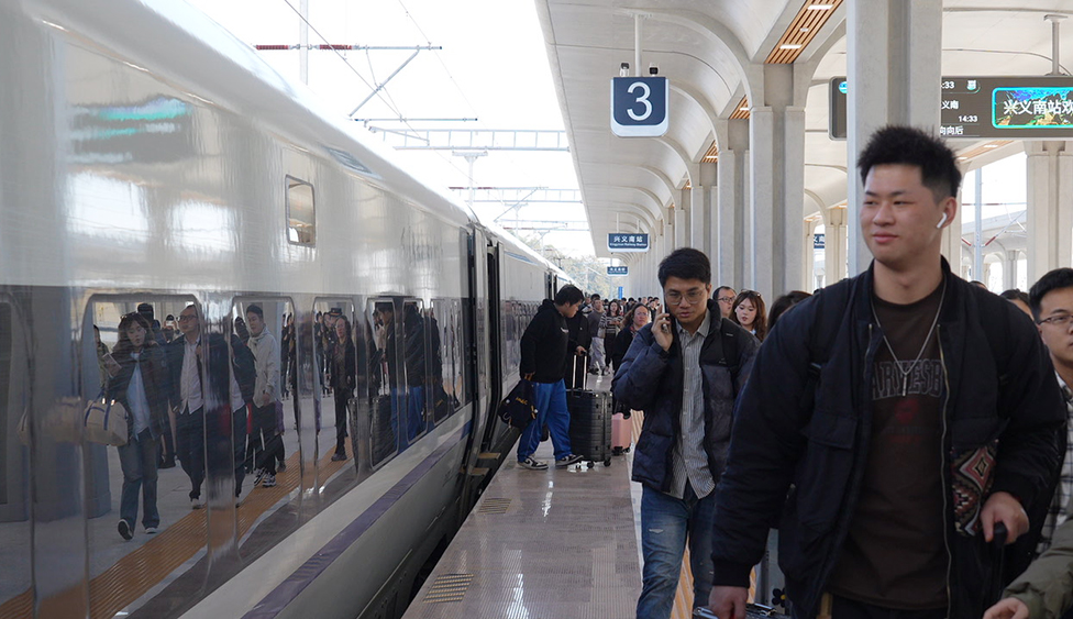 盘兴高铁正式开通 兴义各界热盼“黄金通道”激活发展新动能(图5) 盘兴高铁正式开通 兴义各界热盼“黄金通道”激活发展新动能(图5)