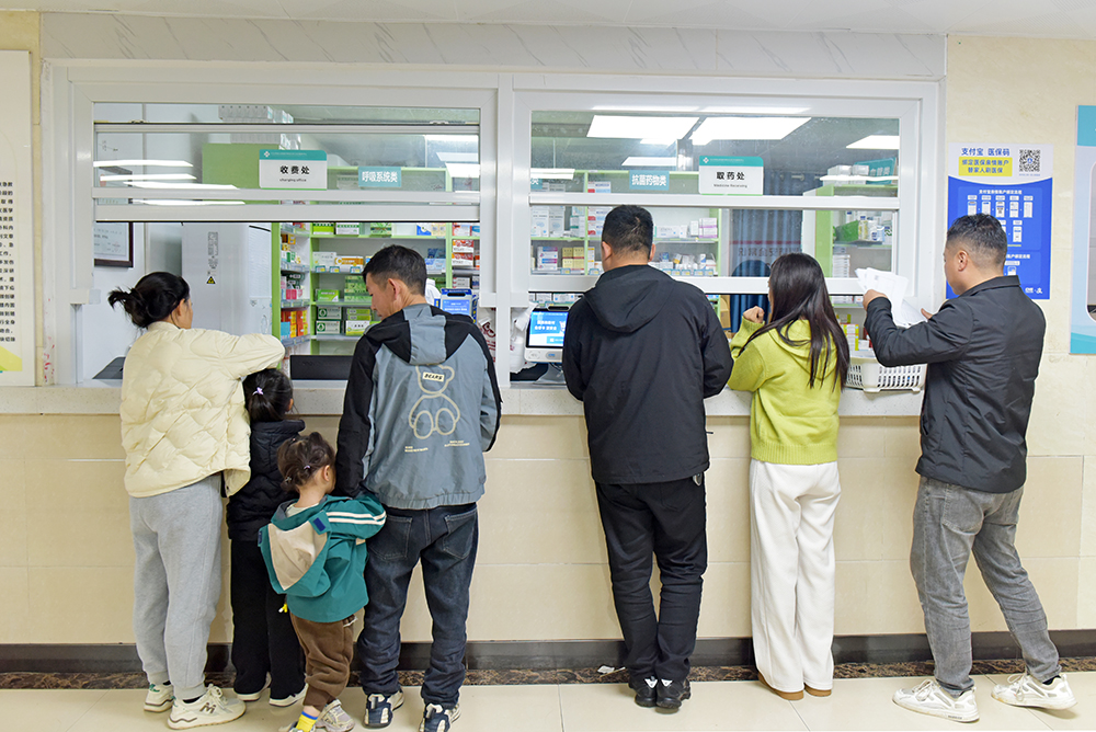 兴义：二级医院一级费用 市民享受家门口优质医疗服务(图4)