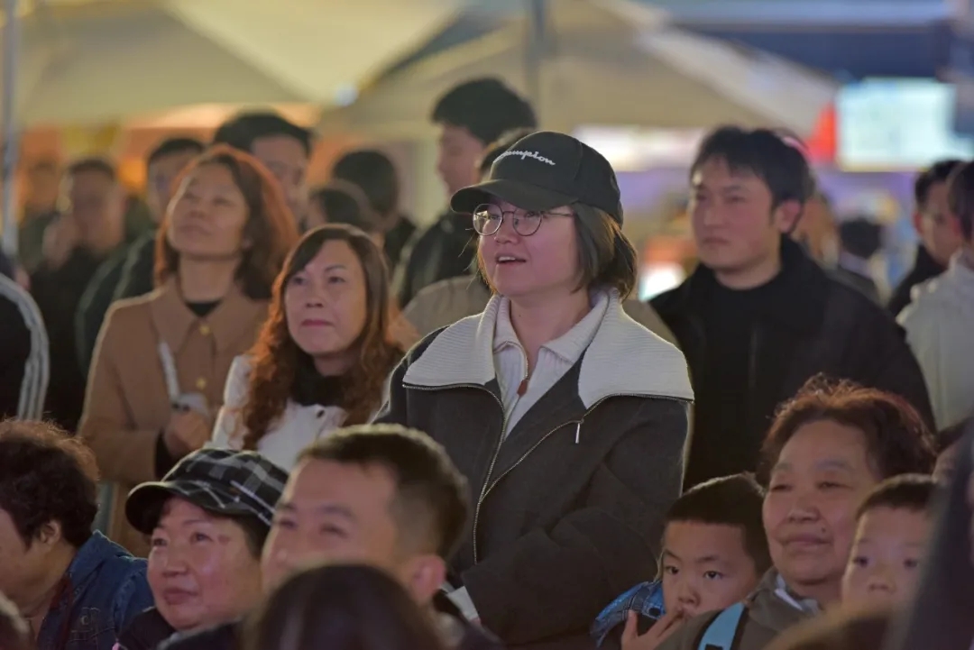 “周末哪里去·见山见水见兴义”黔西南暖冬游推介活动燃爆贵阳青云市集(图6)