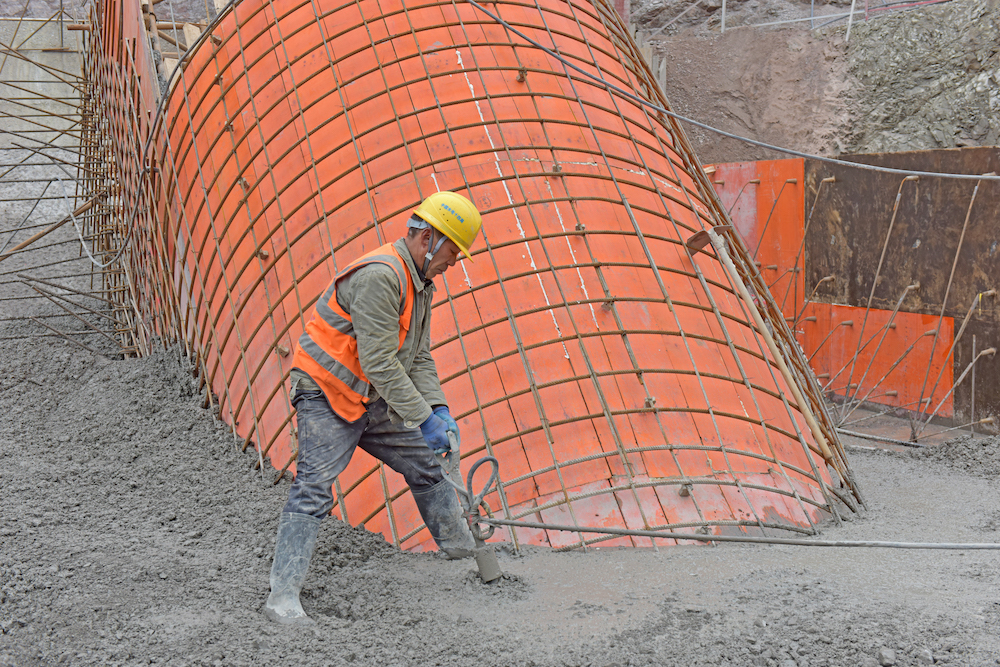 兴义市高卡水库：抢抓冬修“黄金期” 攻坚克难保进度(图2)