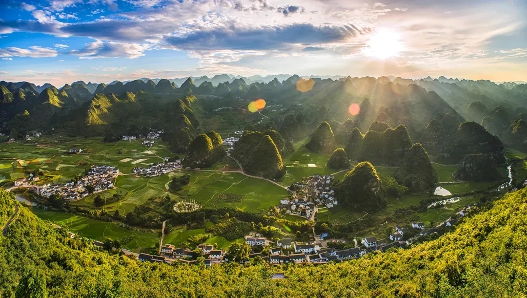 高擎思想旗帜 凝聚奋进力量 || 2025年黔西南州宣传思想文化工作综述(图1)