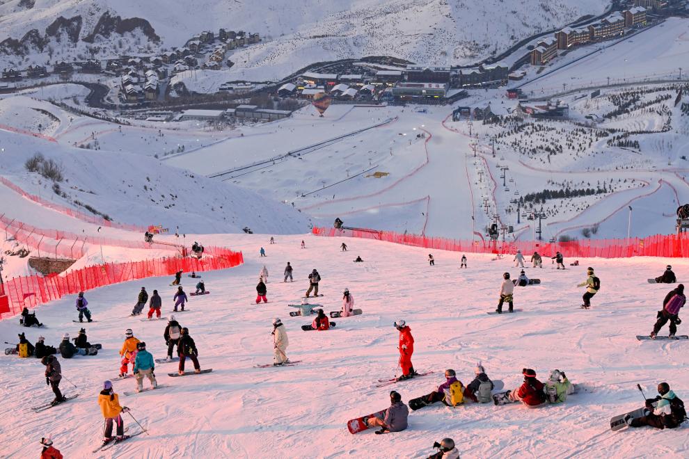 逐梦冰雪启新程——冬奥健儿为体育强国建设注入新活力(图8) 逐梦冰雪启新程——冬奥健儿为体育强国建设注入新活力(图8)