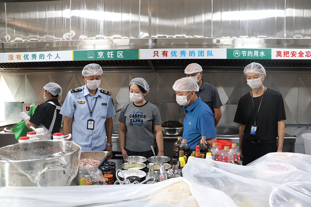 兴义黄草街道：多措并举筑牢校园及周边安全防线(图3)