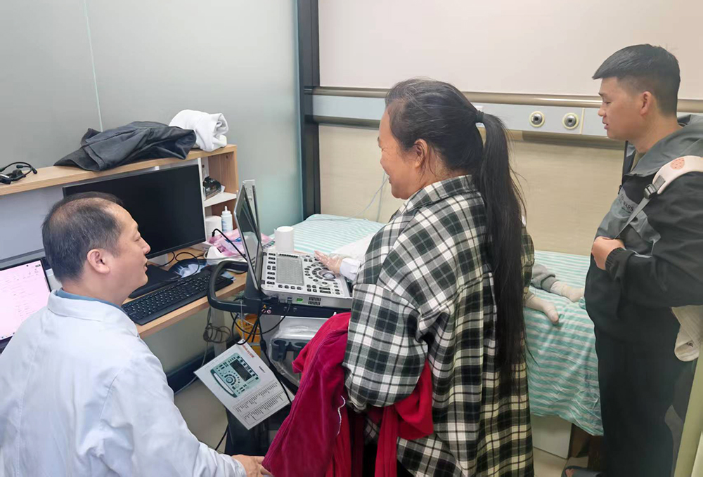 健康边疆行—儿童先心病义诊筛查救治活动走进兴义(图1) 健康边疆行—儿童先心病义诊筛查救治活动走进兴义(图1)