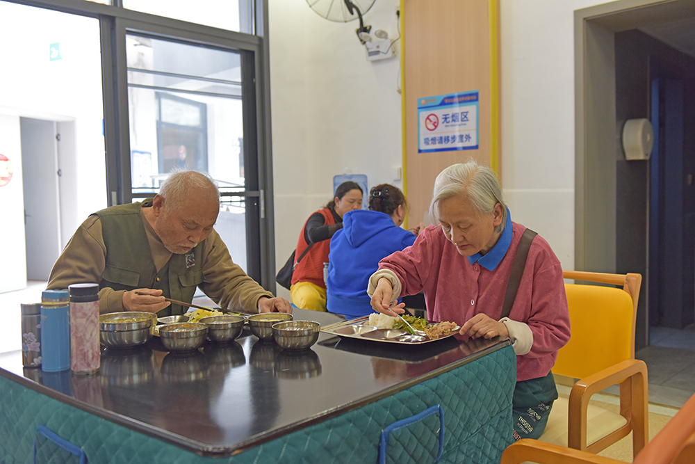 从短暂旅居到扎根安居 八方游客变“新兴义人”(图4)