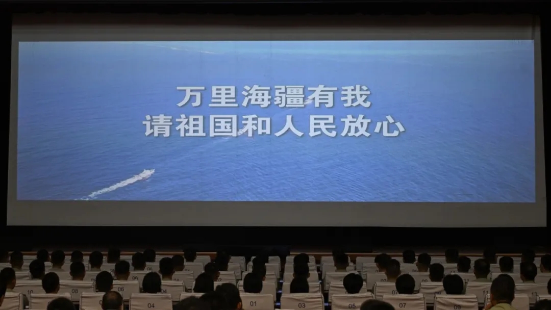 电影《四渡》走进中国海警(图5)